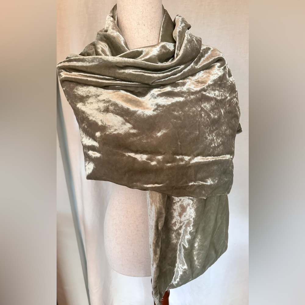 VELVET Soft and Thick Silky Mint Green Oversize Scarf/Wrap ￼